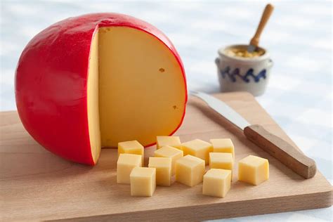 Edam Cheese: Get to Know Its History, Characteristics, and Benefits