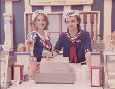 This New "Stranger Things" Teaser Featuring Steve Has Me Screaming