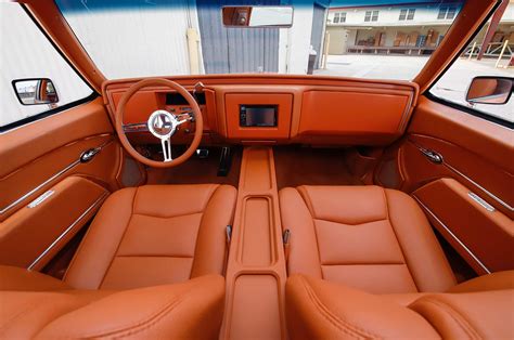 Lowrider Garage 5 - California Upholstery