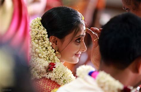 40 Beautiful Kerala Wedding Photography examples and Top Photographers - part 2