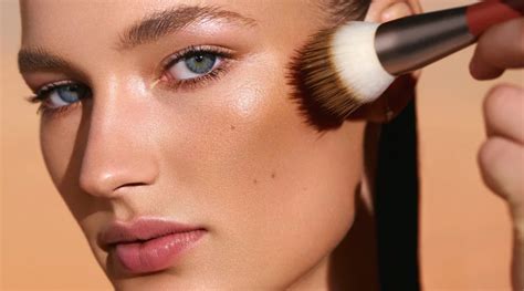 HOW TO GET A GLOWY EFFECT WITH THE CREAM BRONZER