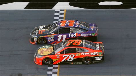 Hamlin wins in photo finish at Daytona 500