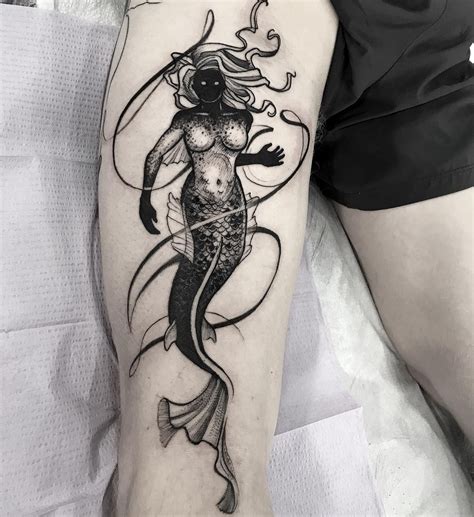 Pin von Shelby auf Art in 2020 (mit Bildern) | Meerjungfrau-tattoos ...