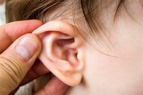 Earaches and Ear Infections — Know When to Go to the ER