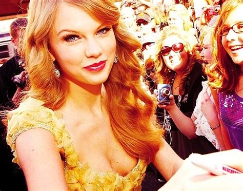 with fans!! Taylor & Co, All About Taylor Swift, Taylor Swift Fan, Swift 3, Taylor Alison Swift ...