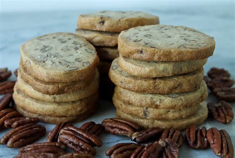 Maple Pecan Butter Cookies - The Culinary Cellar