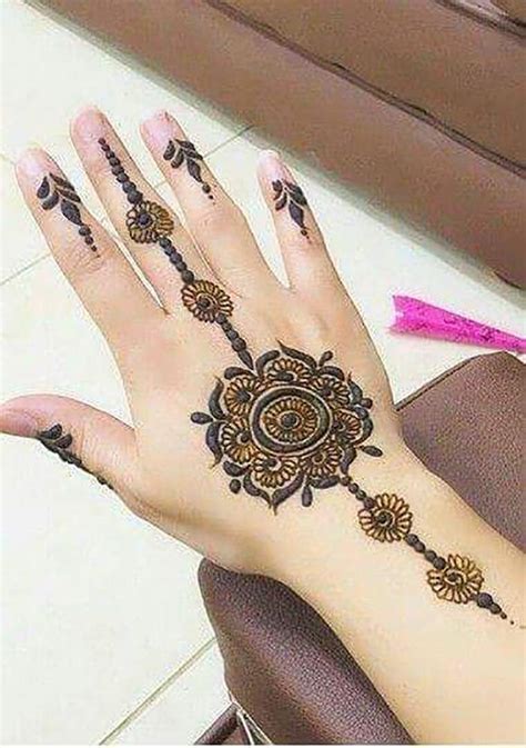 New Simple And Easy Mehndi Designs 2016-2017 For Eid Al-azha 142