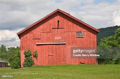 214 Barn Red Paint Color Stock Photos, High-Res Pictures, and Images ...