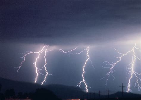 🔥 [70+] Thunder and Lightning Wallpapers | WallpaperSafari