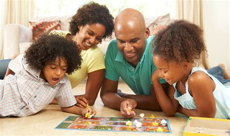 Bringing Back Family Game Night | Parenting… | PBS KIDS for Parents