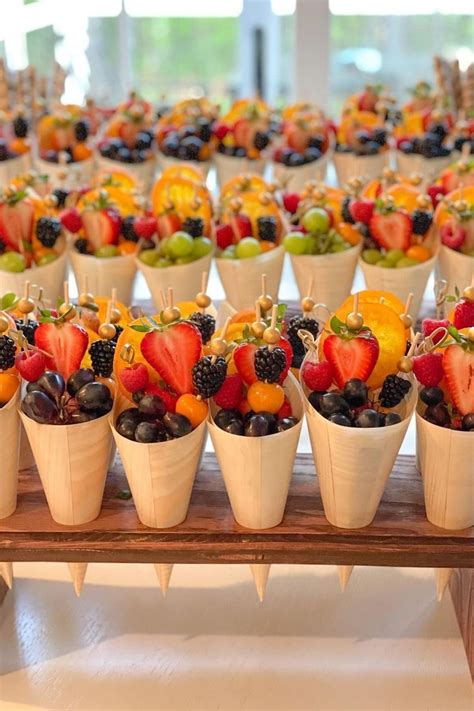 15 Trendy College Graduation Party Ideas To Try This Year - Its Claudia G | Party food buffet ...