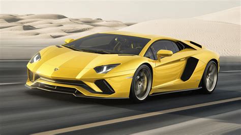 Lamborghini Aventador S Coupe Unveiled with 730 Horsepower