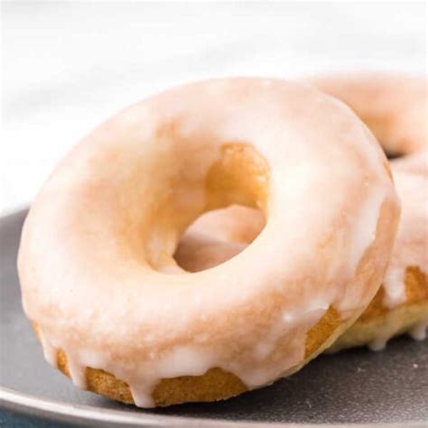 Homemade glazed donuts - how to make easy glazed donuts