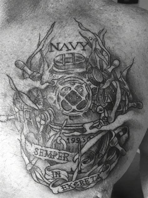 My navy diver tattoo #diver #navy #tattoo #divinghelmet