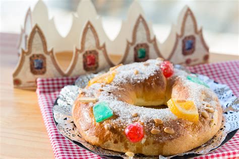 What Is a King Cake? Know the History of Mardi Gras Cake