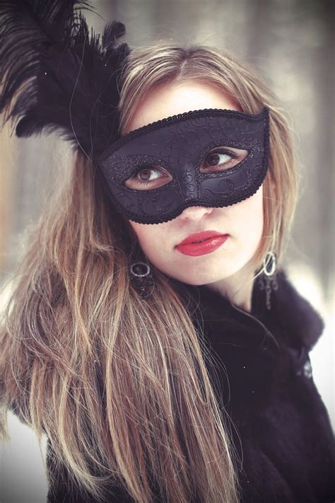 Lady in mask VI by lightlanaskywalker on DeviantArt | Beautiful mask, Masks masquerade, Lady