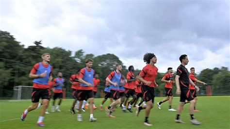 @lunarivy nude this lady is small with a cute kissable face