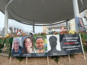 Urlocalmodel onlyfans we all settled in the room together,