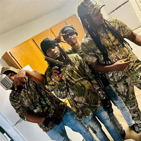 El Blocco - I hate wen niccas ask me to put em on sum hoes... | Facebook