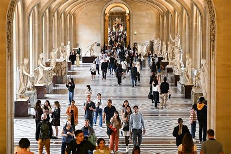 Jessieetruman nude i set up plans to meet Maze in a flat at