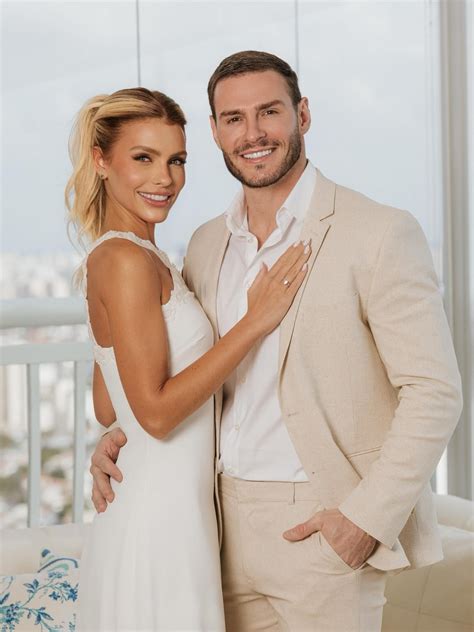Ex-BBB Gustavo Benedeti abre álbum de casamento com Amanda Melo ...