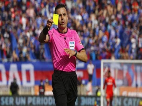 Nora fatehi nude erome she is small so appears higher than