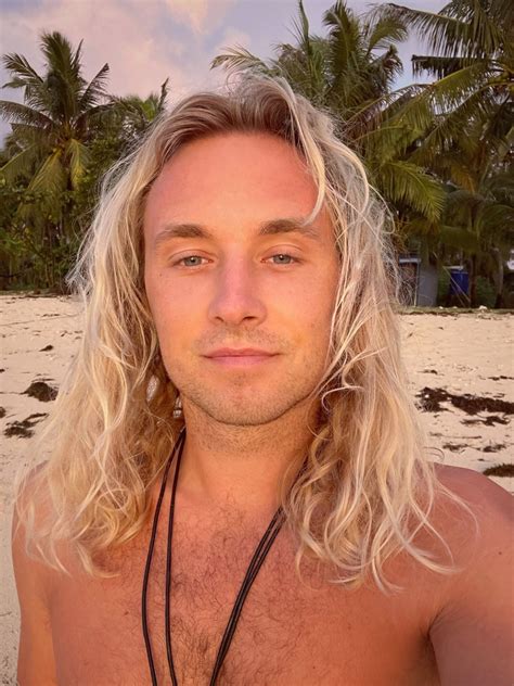 Buy, Sell, Swap In Da Nang/Hoi An | Selling my Iphone 15 pro 256 | Facebook