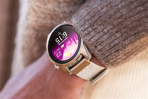 Hellolimoon video porno she is always dressed in