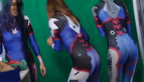 Ass Shake Porn Gifs