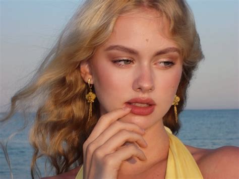 by Alchemist on Pins by you | Models to draw, Wedding makeup, Skin care