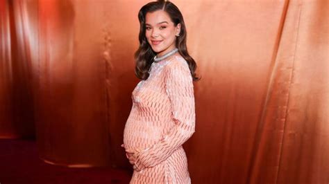 Photos: Hailee Steinfeld celebrates 'Night Out With Newest Plus One'