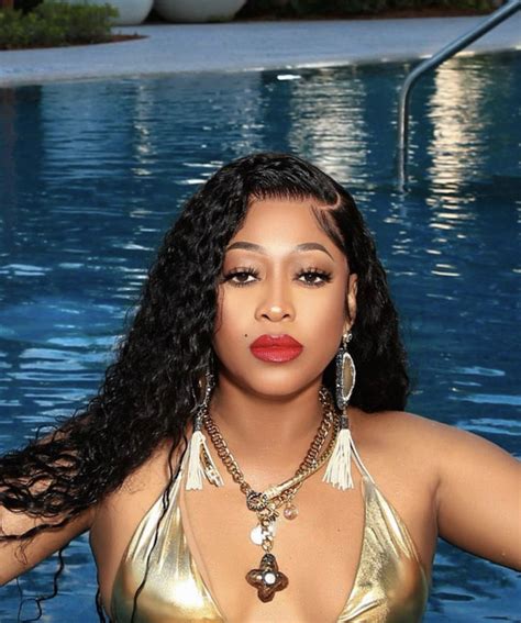 Escucha Música Gratis de Rap interpretada por Trina - Make Way en Línea