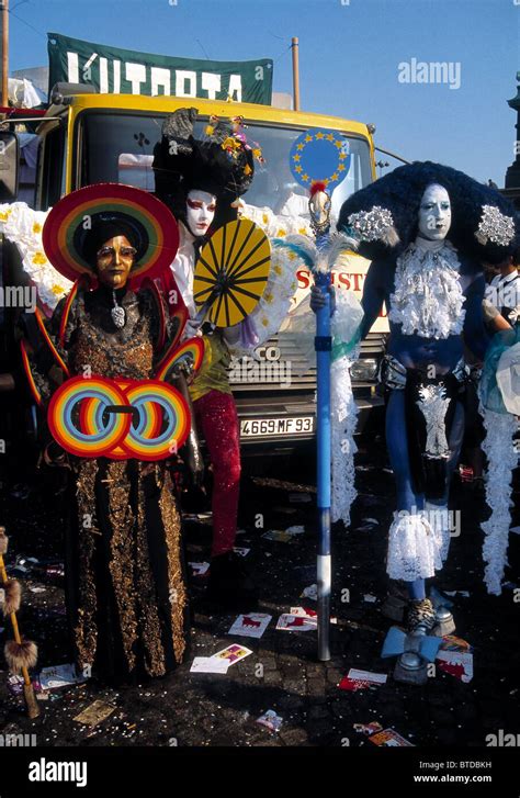 Paris france gay men hi-res stock photography and images - Alamy