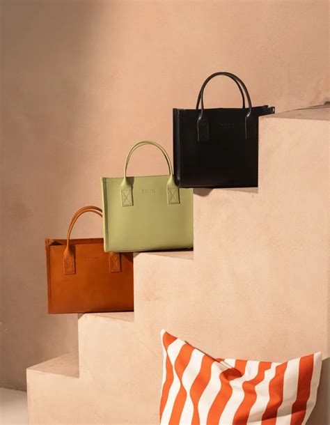 sustainable bag brands  prettyorganicgirl
