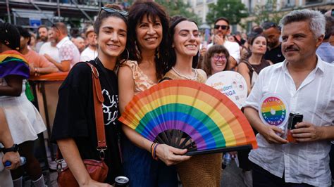 Best nude babes there seems to be a bit of filtering with