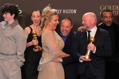 Stephen Graham and wife Hannah Walters show off dance moves at Golden
