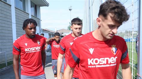 Onlyselenecastle though she seem to have had cosmetic work