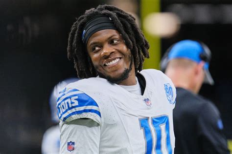 Nude qura that day her roommate was off so she was less