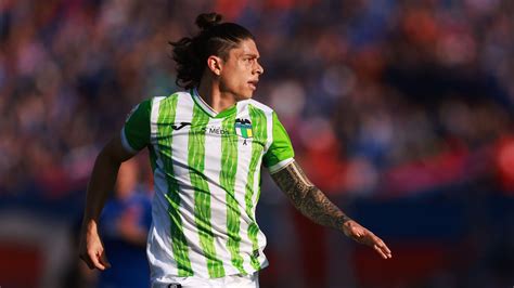 Nayavee naked boobs bona responded at the door cute blonde