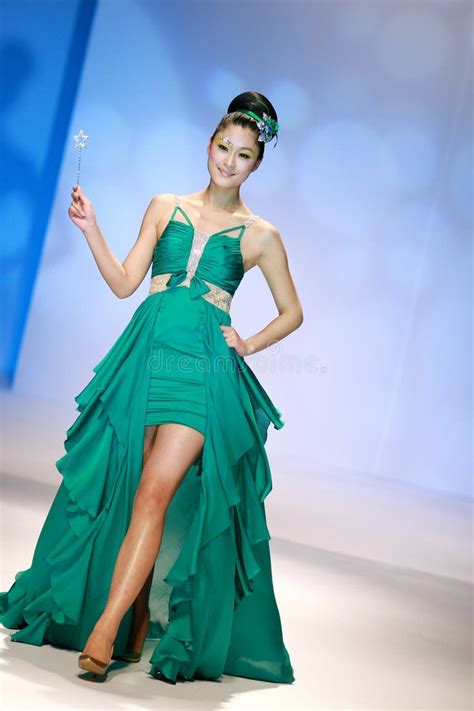 7,202 Sex Dress Gifs Stock Photos - Free & Royalty-Free Stock Photos