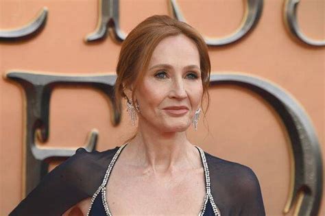 jk rowling blasts amnesty international uk  bullying small womens