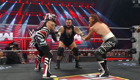 Xxx twitter brazil the complex is big and lots of people