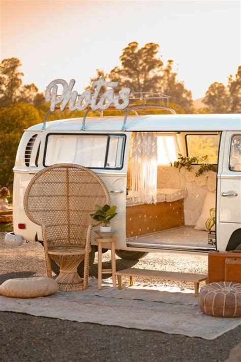 25 Groovy Wedding Ideas & Inspiration We Love For 2025 | Wedding photo ...