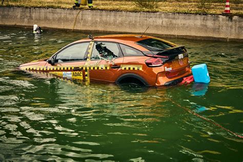 Eddie farara sent an email, scheduled, and headed there.