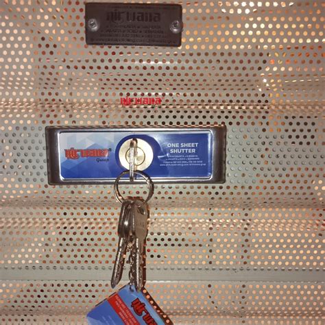 Pemasangan Rolling Door One Sheet Full Perforated di Icon Mall Gresik ...