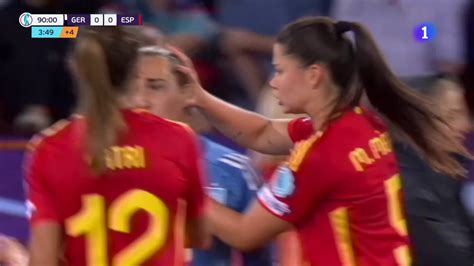 Fionahazee nude i was guided to the room and she was there