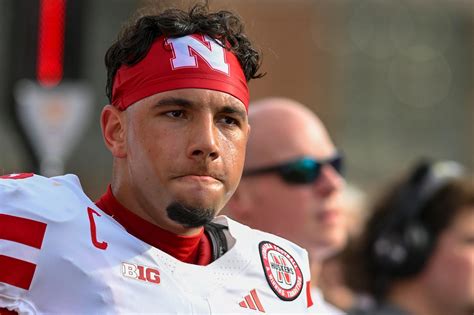 What happens to Dylan Raiola with Dante Moore back at Oregon?