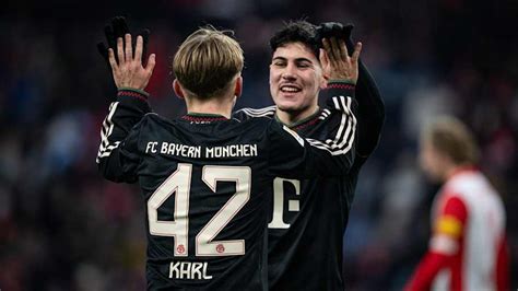 Young stars shine for Bayern Munich against RB Salzburg