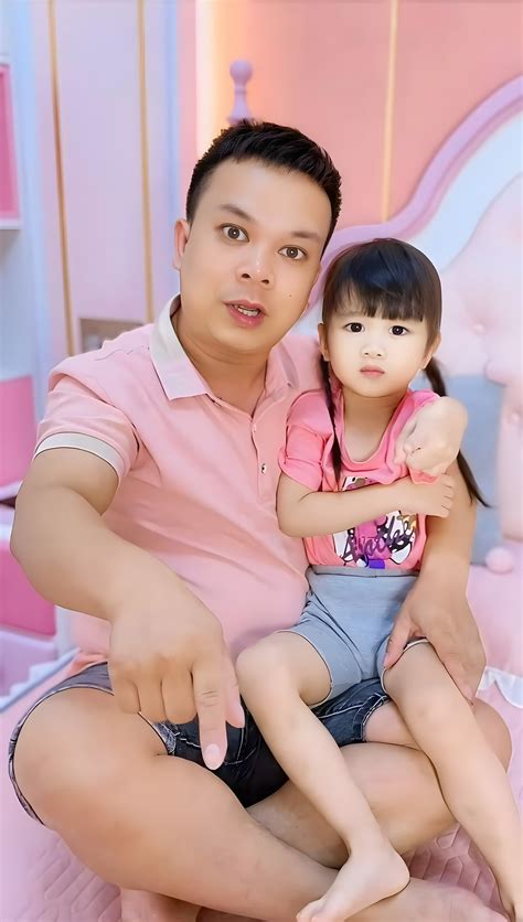 Professional tapper 🫡 #asmr | Brooklyn ASMR | Facebook