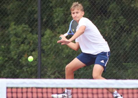 Floyd heeds the warning en route to 5-0 victory over BNL in HHC opener